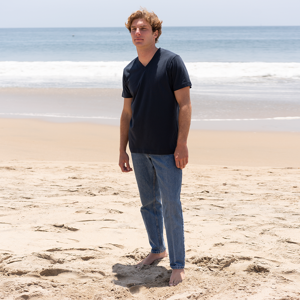 #color_navy-blue organic cotton V-Neck t-shirt Full-view