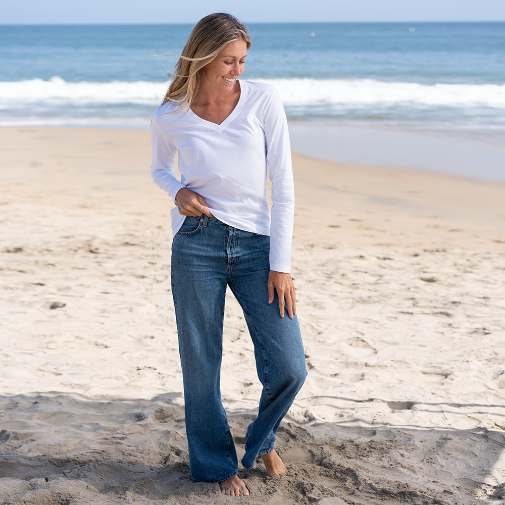 #color_white Womens Long Sleeve V Neck Full-view