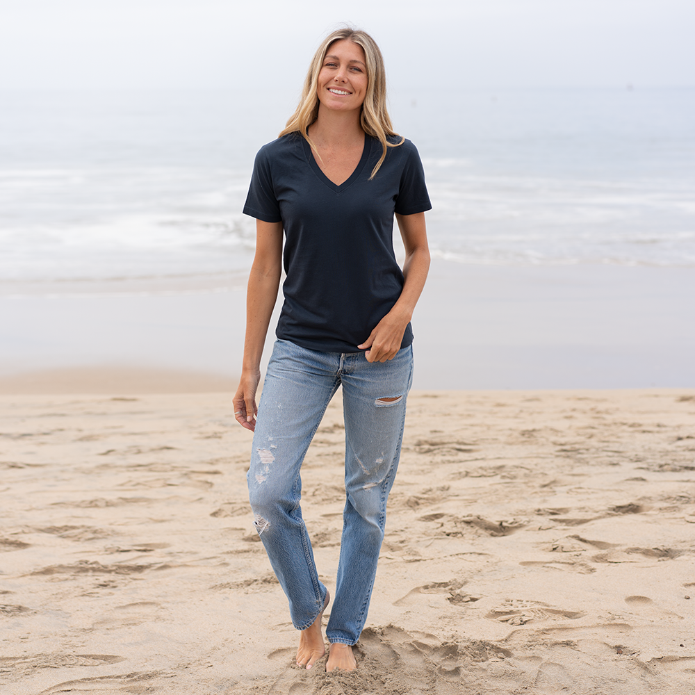 #color_navy-blue organic cotton V-Neck t-shirt full-view