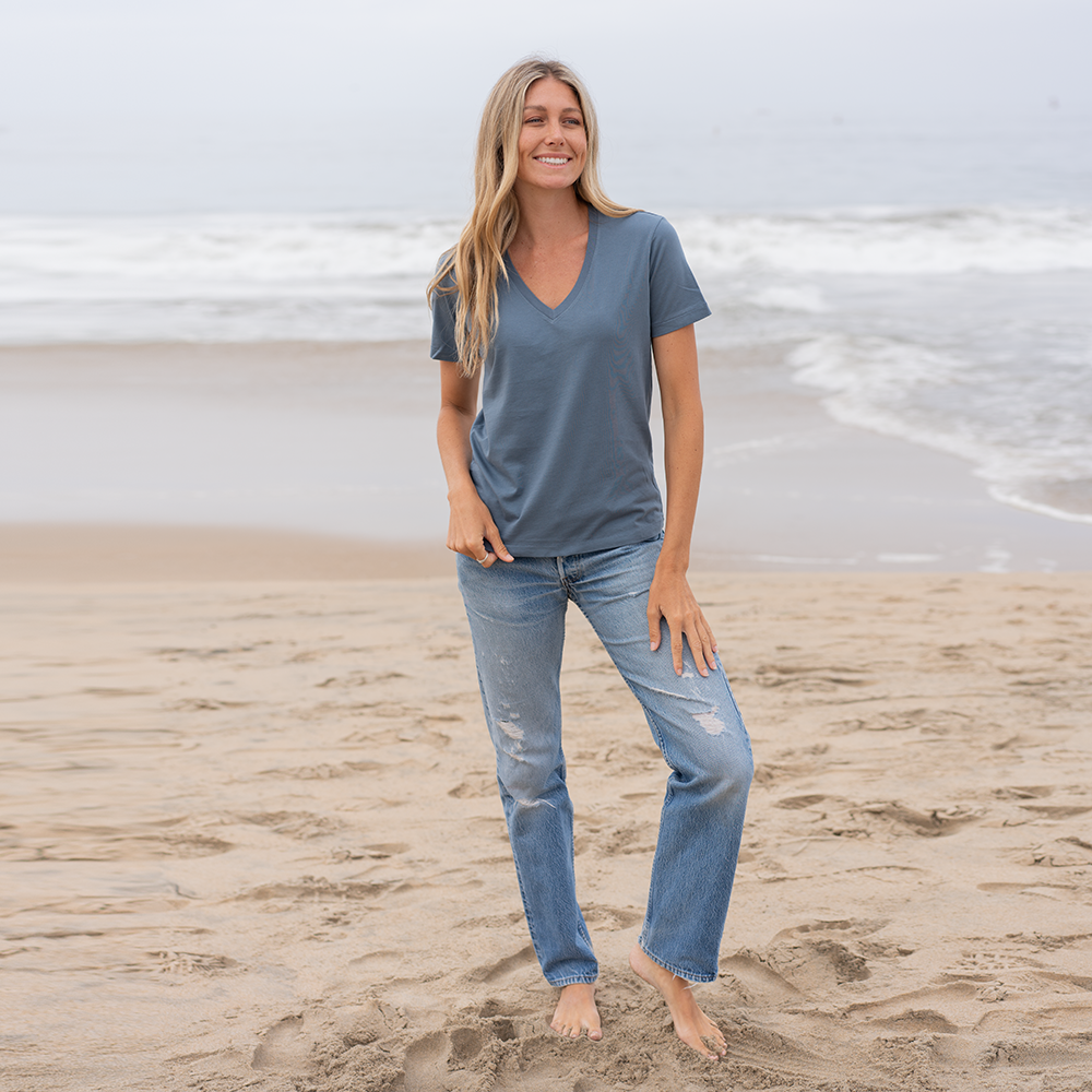 #color_dusk-blue organic cotton V-Neck t-shirt Full-view