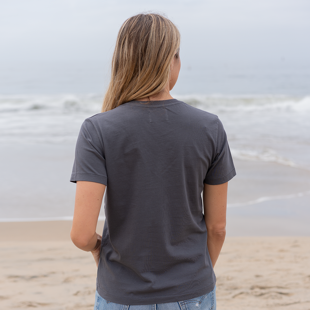 #color_dark-grey organic cotton V-Neck t-shirt back