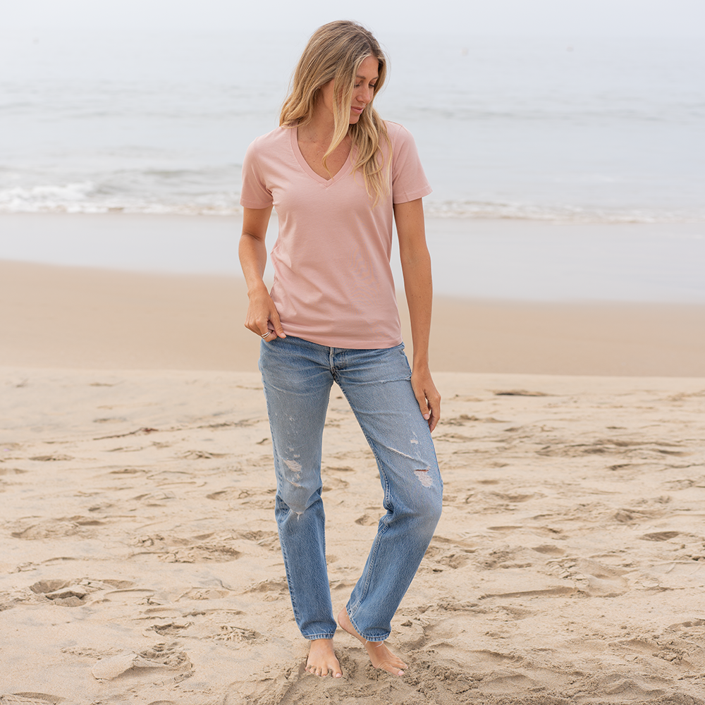 #color_blush organic cotton V-Neck t-shirt Full-view